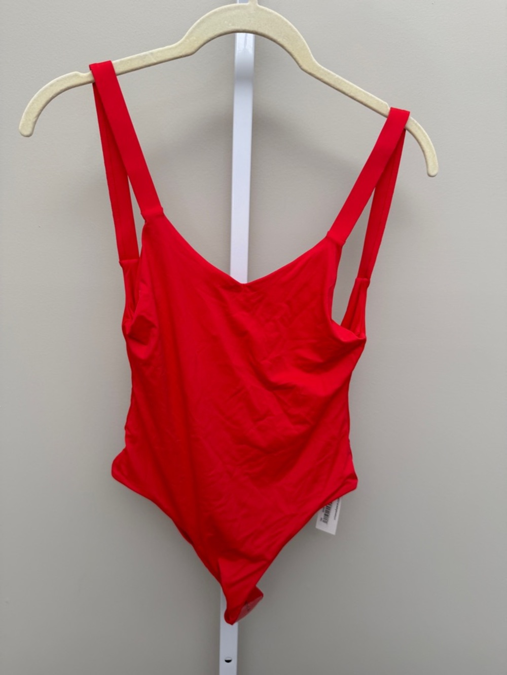 Vitamin A one piece swimsuit red size 6s new with tags - Picture 2 of 8